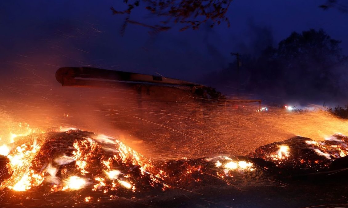 Incêndios na Califórnia forçam a evacuação de 180 mil pessoas