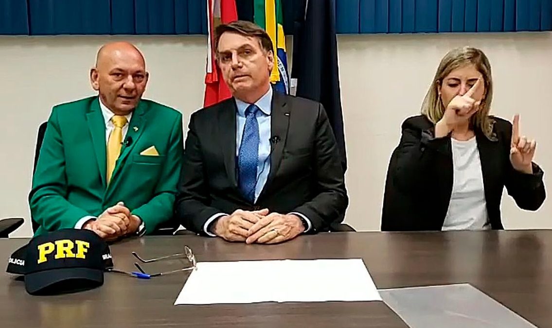 Bolsonaro diz que 13º do Bolsa Família estará na LOA a partir de 2020