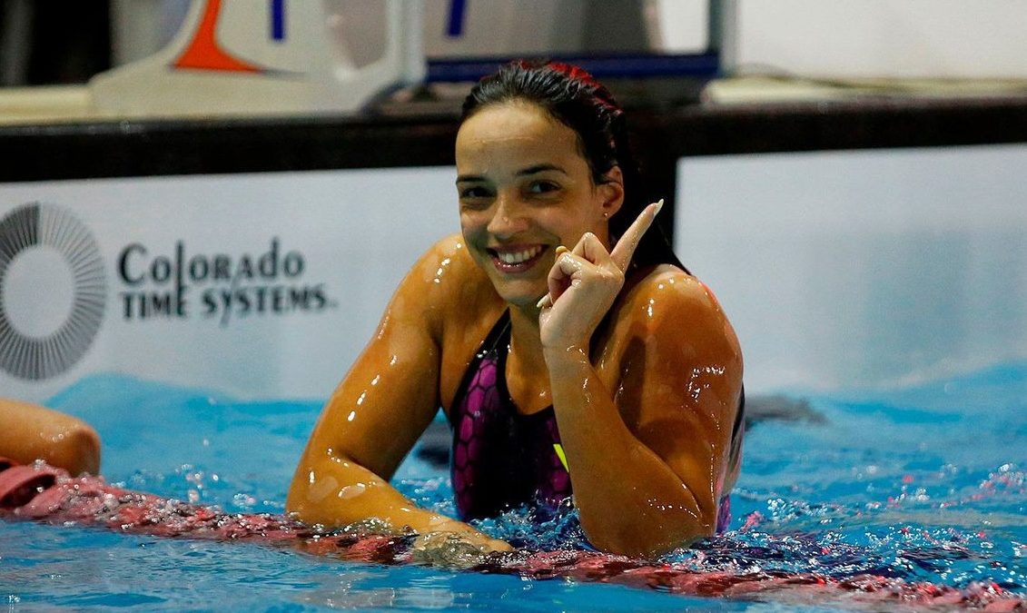 Jhennifer Conceição é ouro na Copa do Mundo de natação