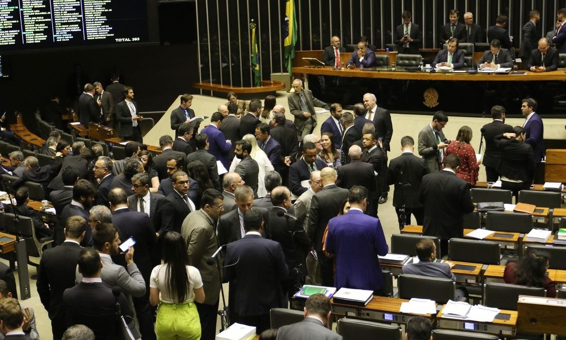 Câmara aprova pacote anticrime; texto vai ao Senado