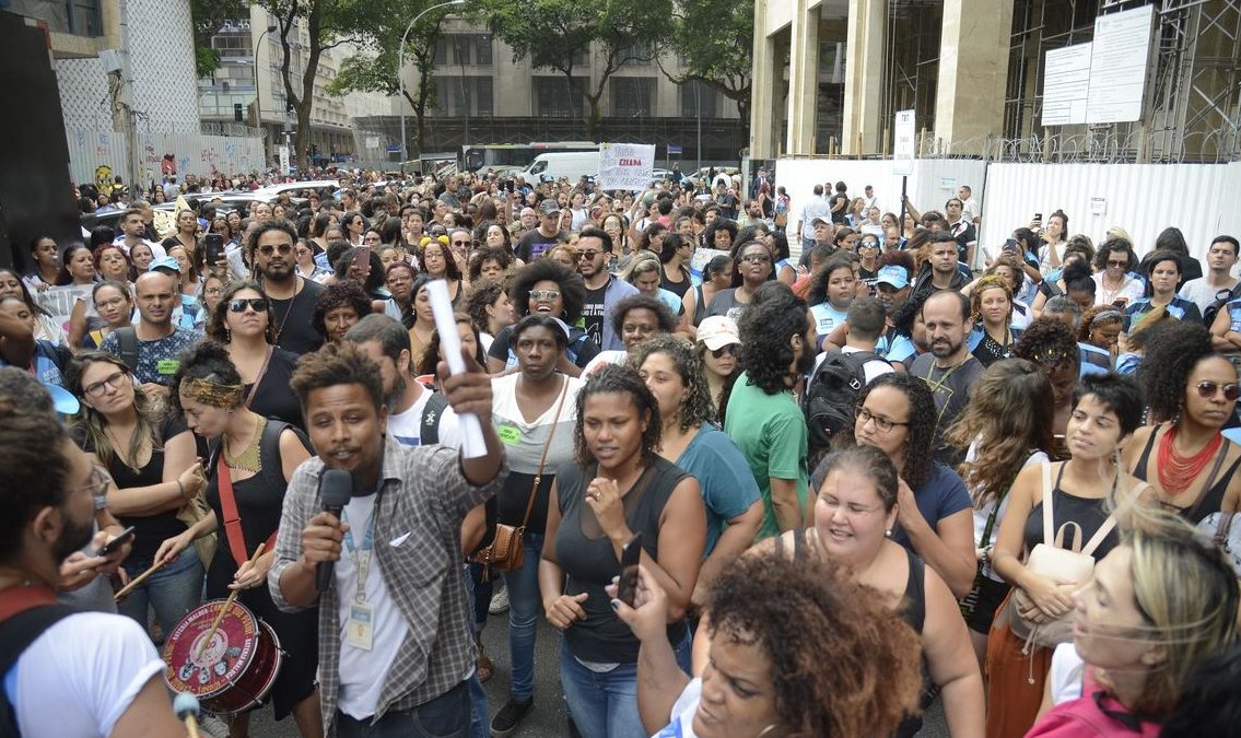 Segundo dia de paralisação na saúde do Rio é marcado por manifestações