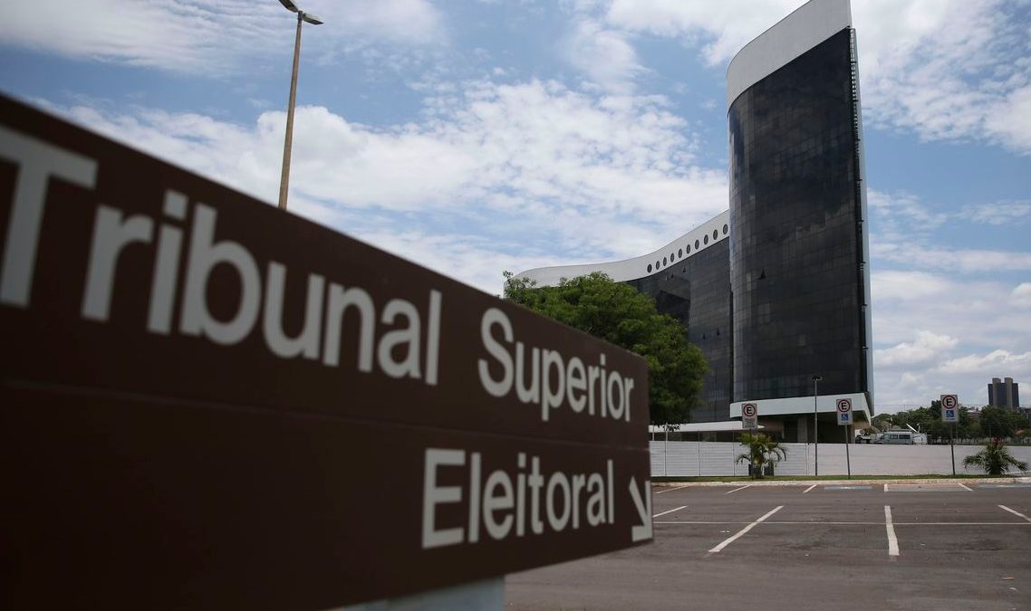 Ficha suja poderá disputar eleições em novembro, diz área técnica do TSE