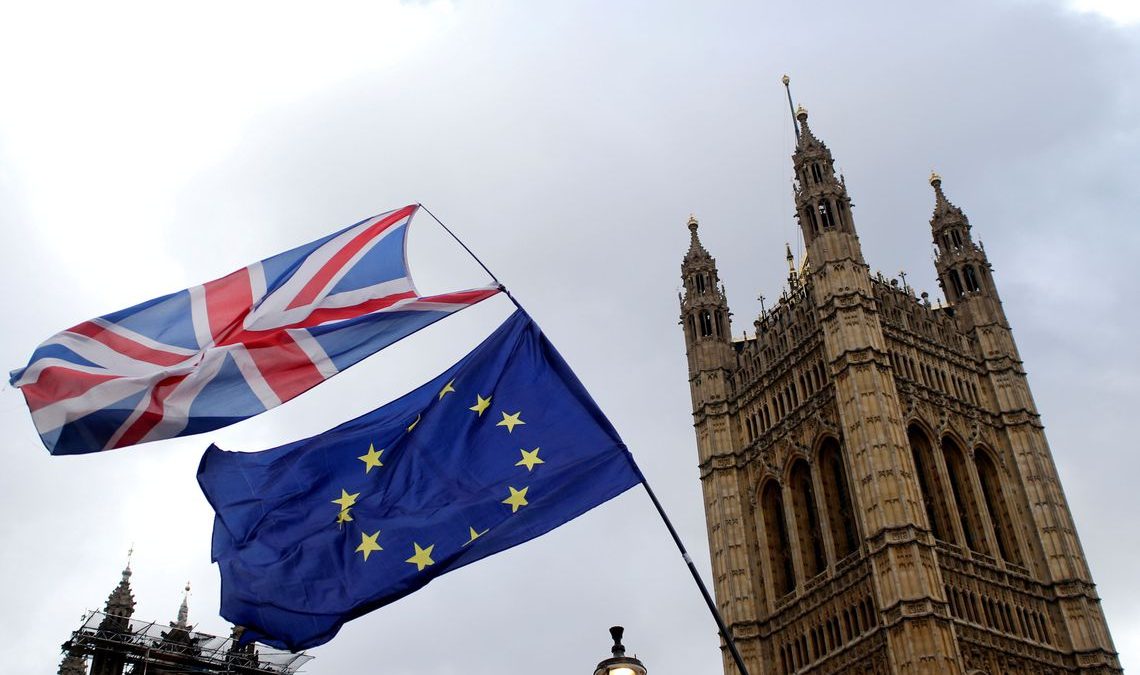 Deputados britânicos aprovam saída da União Europeia