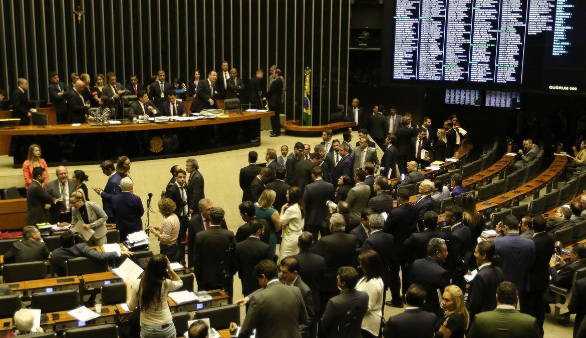 Congresso mantém vetos de Bolsonaro em sessão conjunta