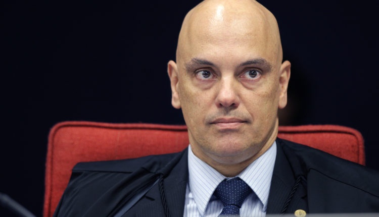Moraes retira sigilo de decisão que determinou buscas e apreensões