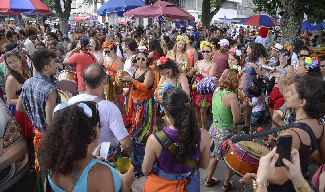 RJ: Polícia faz operação especial para atuação em blocos de carnaval