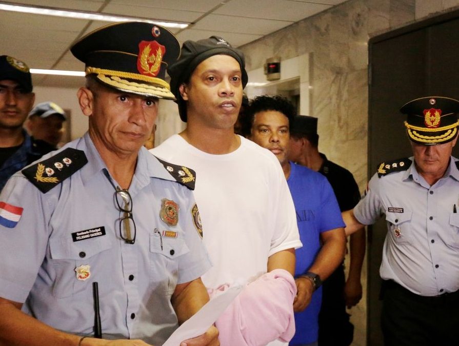 Inquérito de Ronaldinho se agrava com suspeita de lavagem de dinheiro