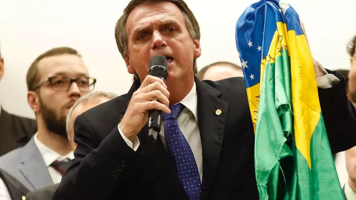 Nova convocação de Bolsonaro a favor das manifestações irrita Maia, Alcolumbre e Toffoli