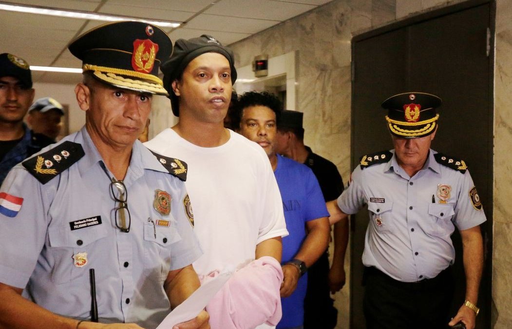 MP investiga se Ronaldinho Gaúcho cometeu outros crimes no Paraguai