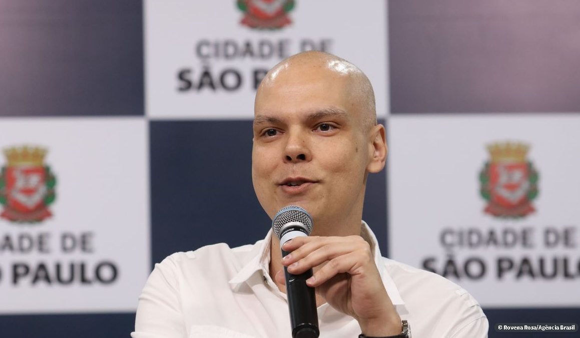 Bruno Covas anuncia uso da cloroquina no tratamento da covid-19