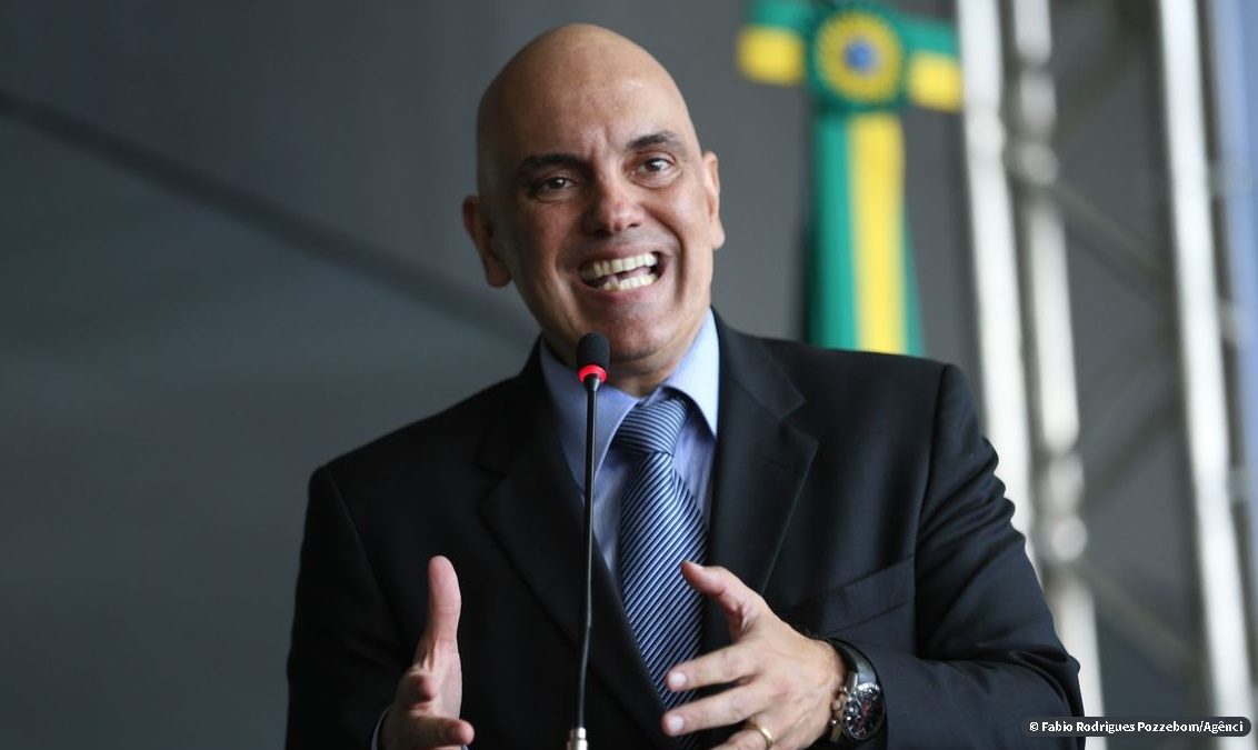 Moraes vota contra aval de sindicatos para fechar acordos individuais