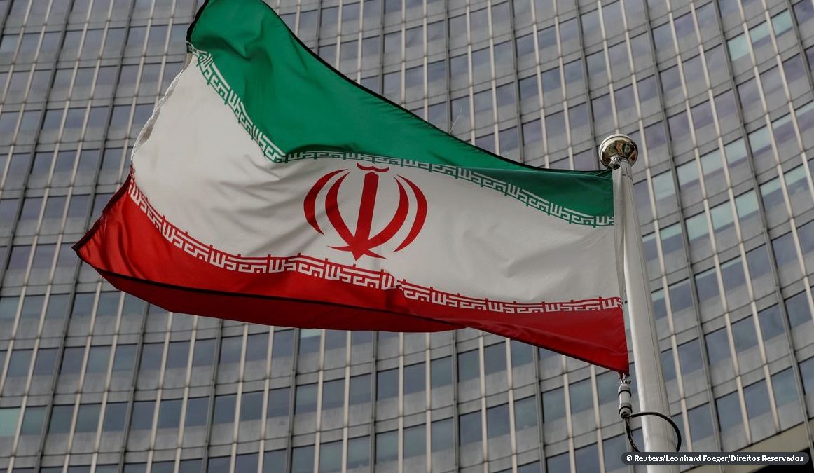 Irã: navios de guerra dos EUA serão destruídos se ameaçarem no Golfo