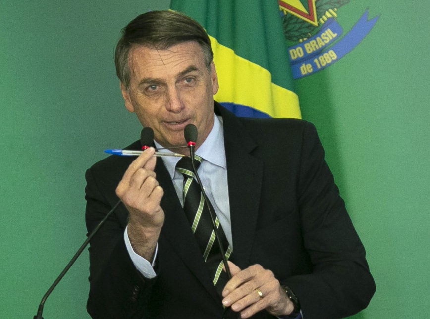 Bolsonaro revoga medida provisória que permitia a Weintraub definir reitores