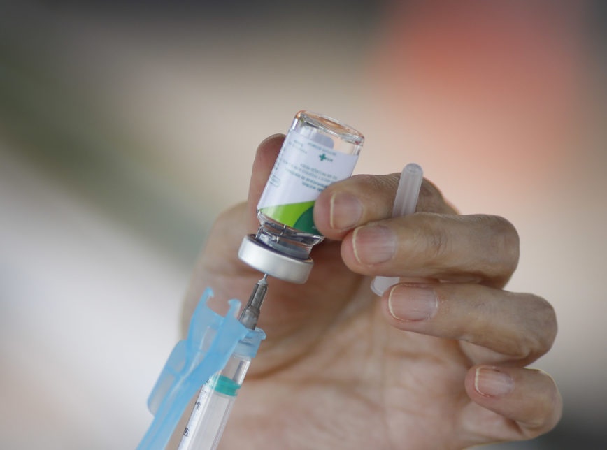 Lewandowski dá 48h para Anvisa explicar suspensão de vacina ao STF