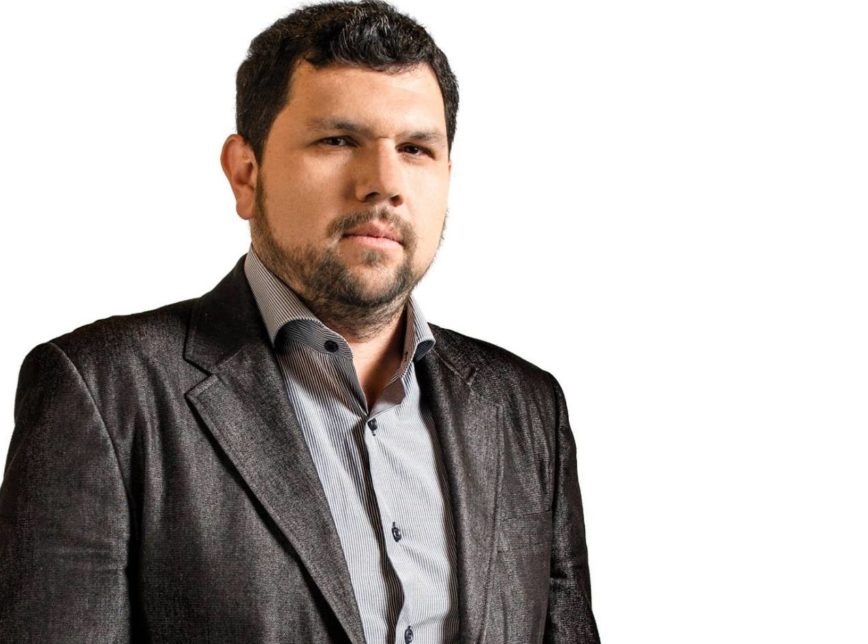 Moraes revoga prisão de blogueiro pró-Bolsonaro, mas impõe restrições