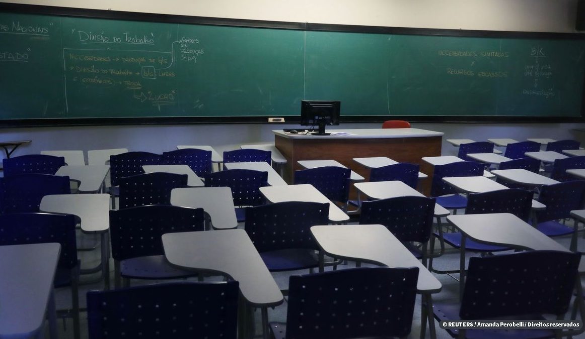 Justiça do Rio confirma proibição de escolas reabrirem