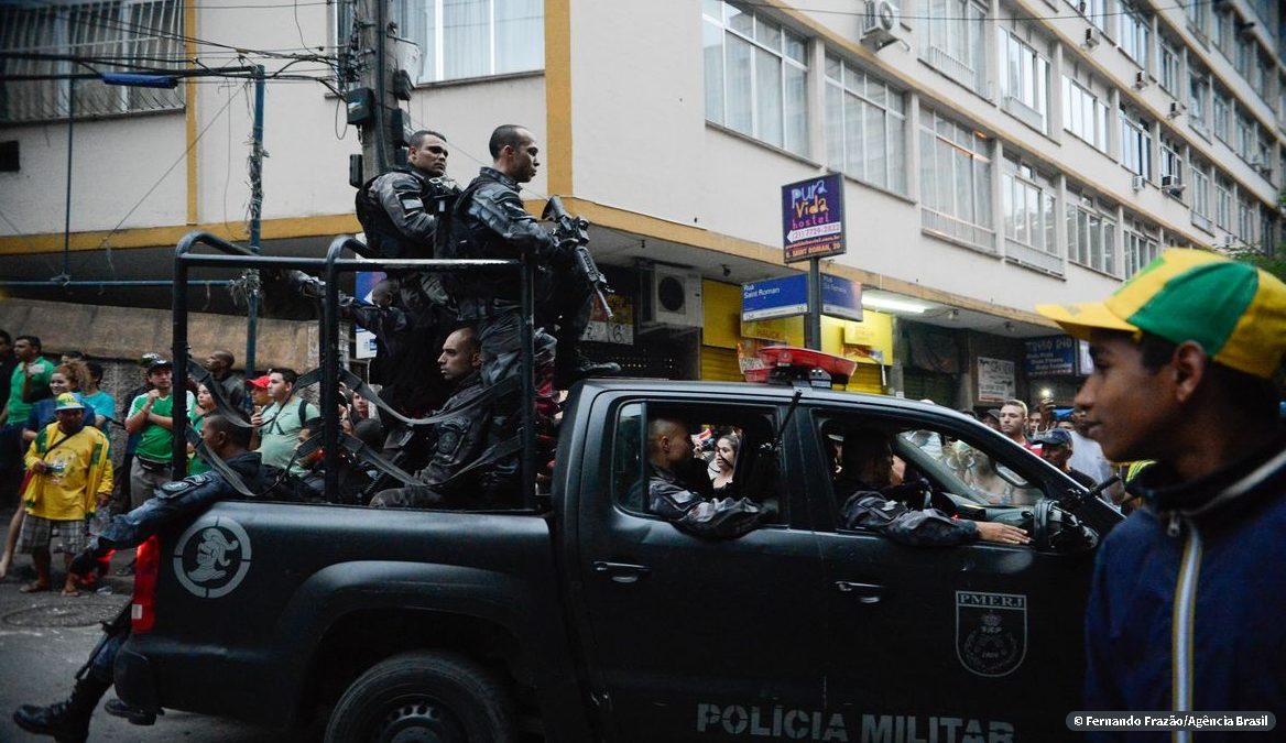 Suspensão de operações policiais no Rio reduz mortes em mais de 70%