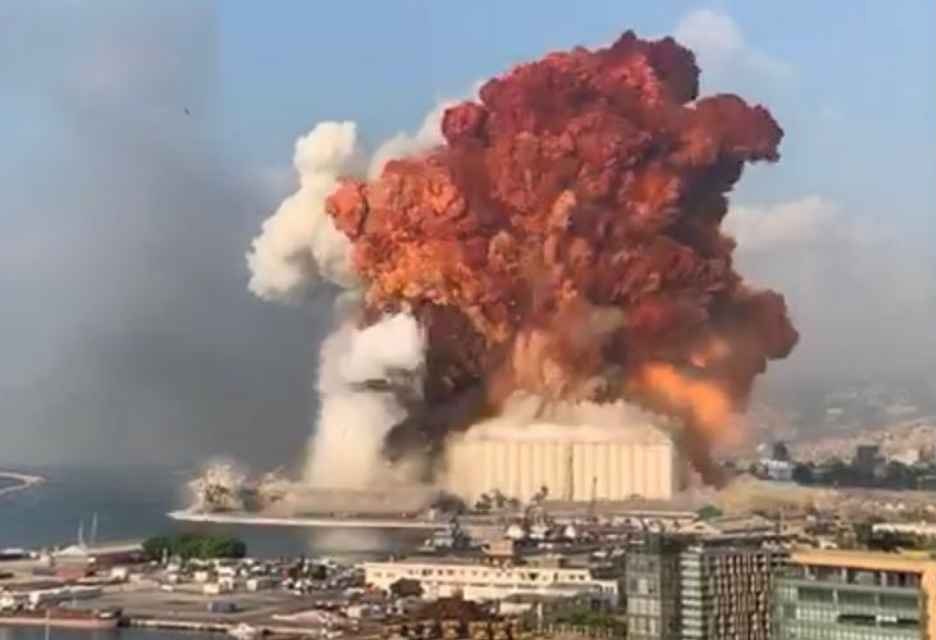Explosões na região portuária de Beirute deixam dezenas de mortos e milhares de feridos