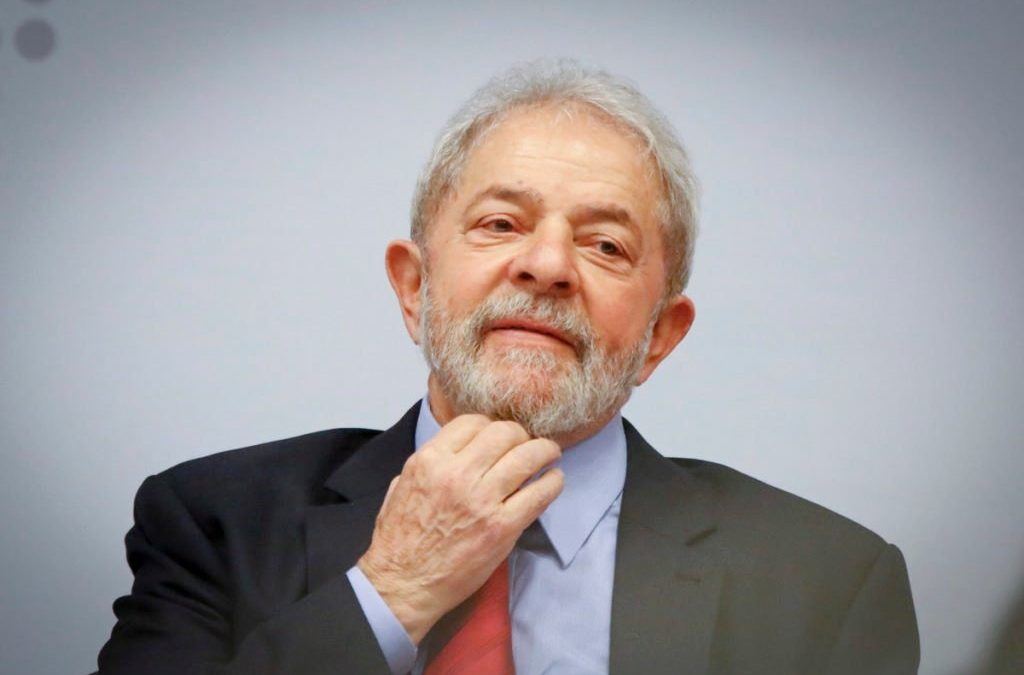 Polícia Federal entrega à defesa de Lula mensagens hackeadas da Lava Jato com diálogos de procuradores