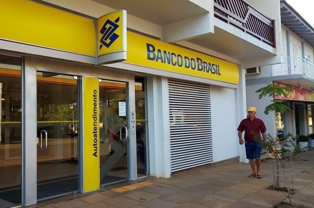 Desmonte do Banco do Brasil, para justificar a privatização, começou na gestão anterior