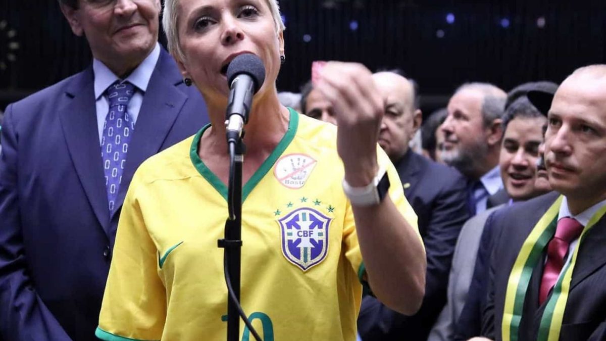 Ex-deputada Cristiane Brasil ganha cargo na liderança do PTB na Alesp