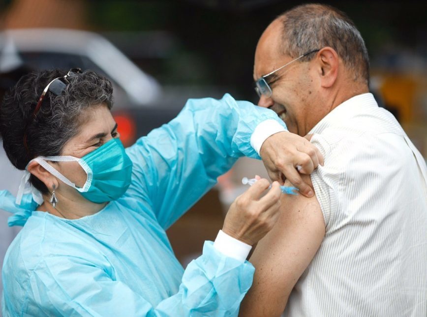 STF manda estados informarem estoque de agulhas e seringas para vacinação