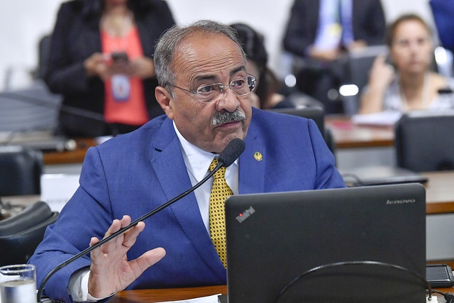 Chico Rodrigues, flagrado com dinheiro na cueca, vai voltar ao Senado