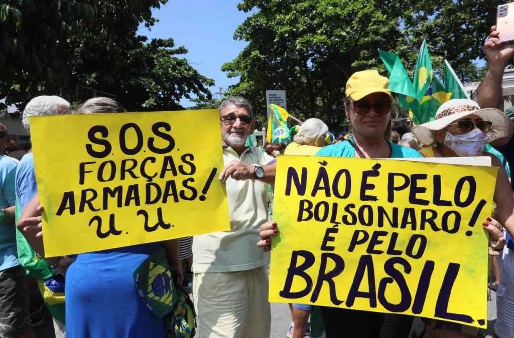 Domingo teve atos pró Bolsonaro e contra governadores em diversas capitais