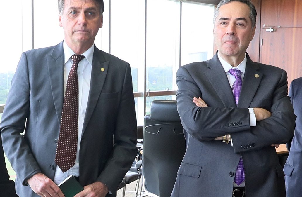 Barroso obriga Senado a instalar CPI da covid-19; Bolsonaro critica: “O que menos precisamos é de conflito”