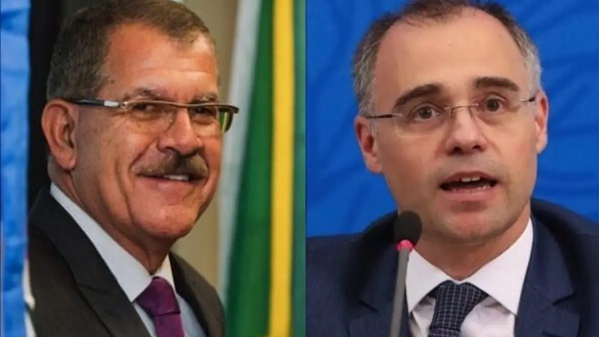 Flávio diz que Bolsonaro escolherá entre André Mendonça e Humberto Martins para vaga no STF