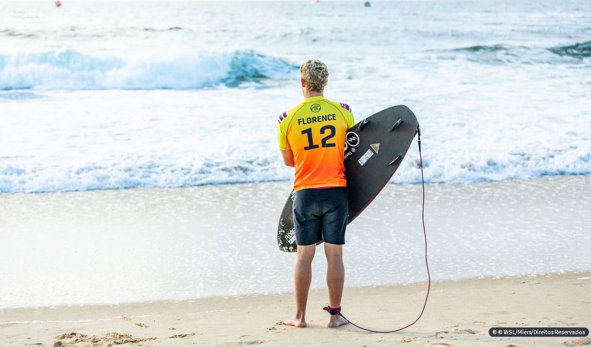 Surfe: ondas irregulares adiam etapa australiana do Circuito Mundial