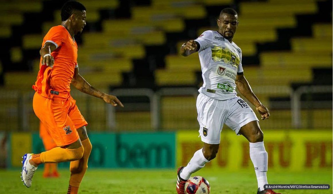 Volta Redonda vence e dorme na liderança do Carioca