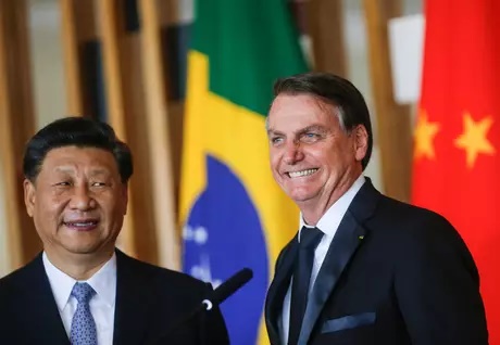 Depois de Bolsonaro falar em ‘guerra química’, Itamaraty diz que ‘devemos louvar a China”