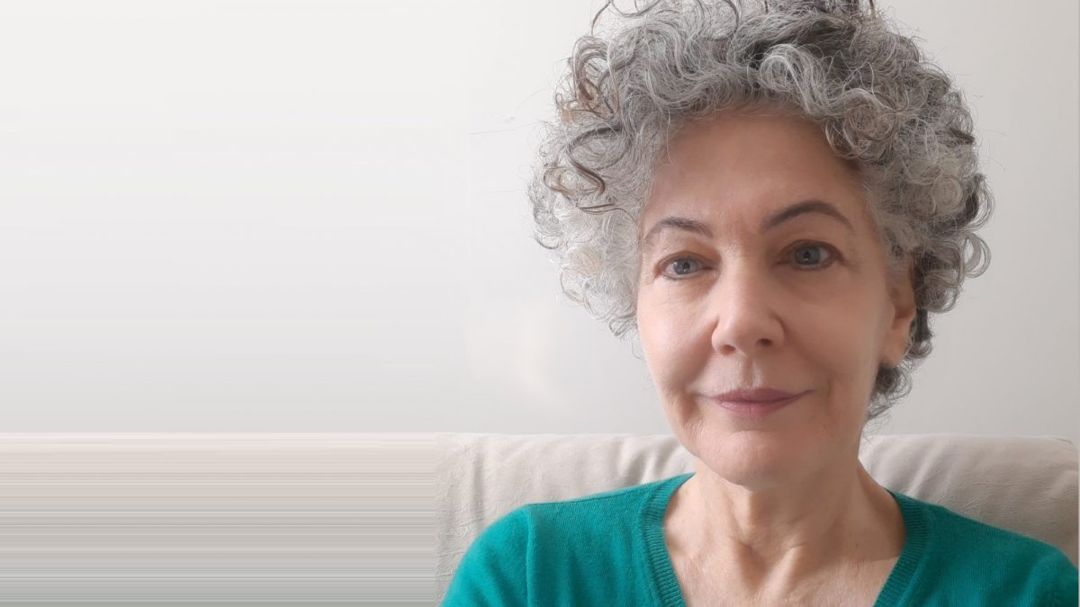 Roseane Yampolschi: As artes plásticas, a poesia, prosa, música, o vídeo, a dança devem dialogar, mas na área de música esta experiência é da compositora, do compositor