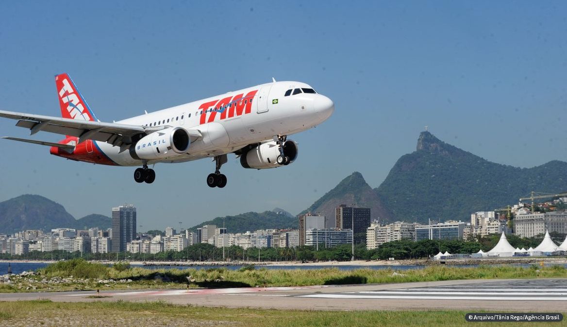 Ponte Aérea Rio-São Paulo testa reconhecimento facial em passageiros; Voo de balão é novo ponto turístico no RJ