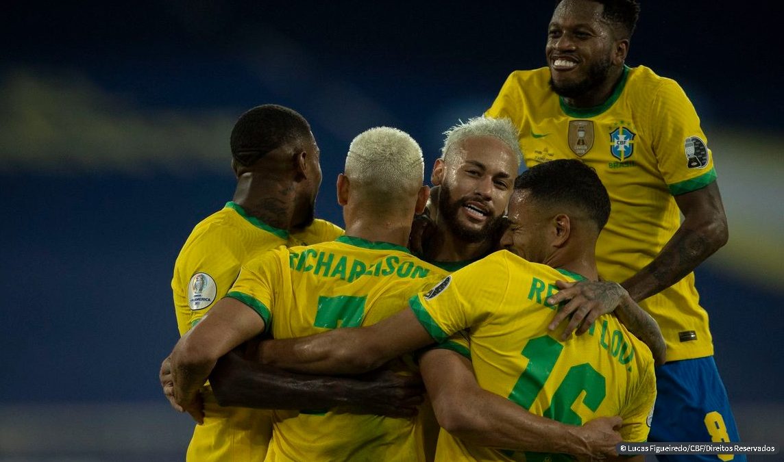 Brasil goleia seleção peruana e segue 100% na Copa América