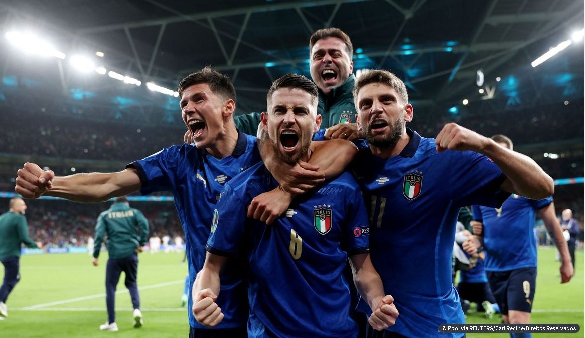Itália vence Espanha nos pênaltis e está na finalíssima da Eurocopa