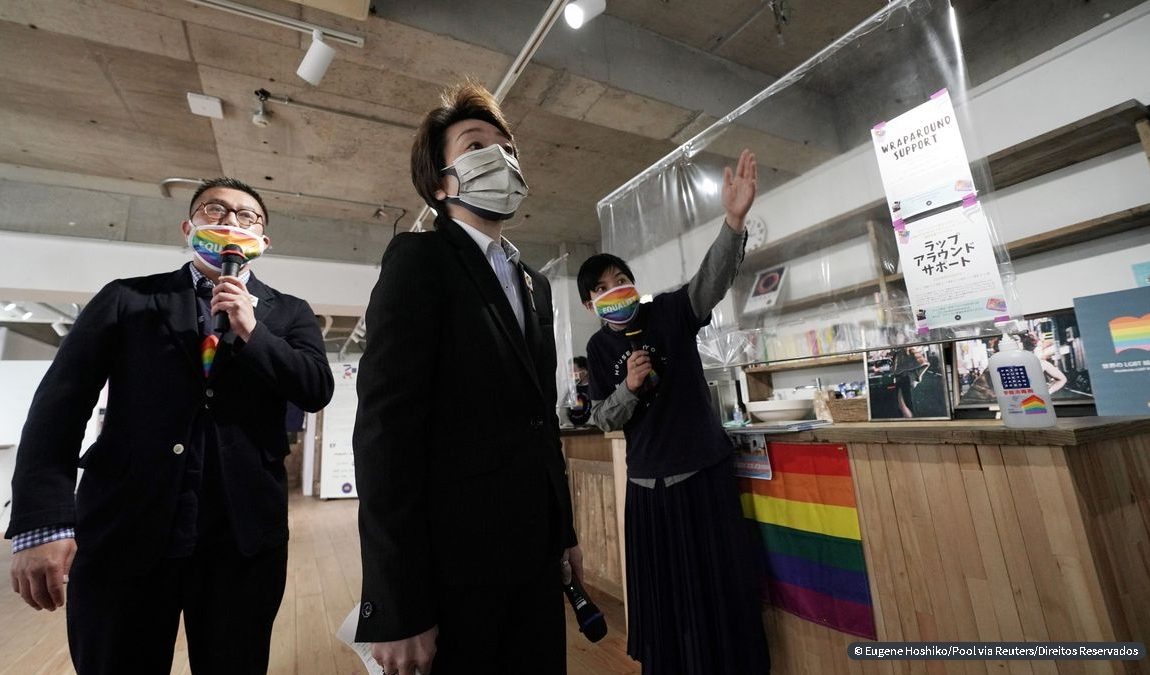 Com mais atletas LGBTQ do que nunca, Jogos levantam debate no Japão
