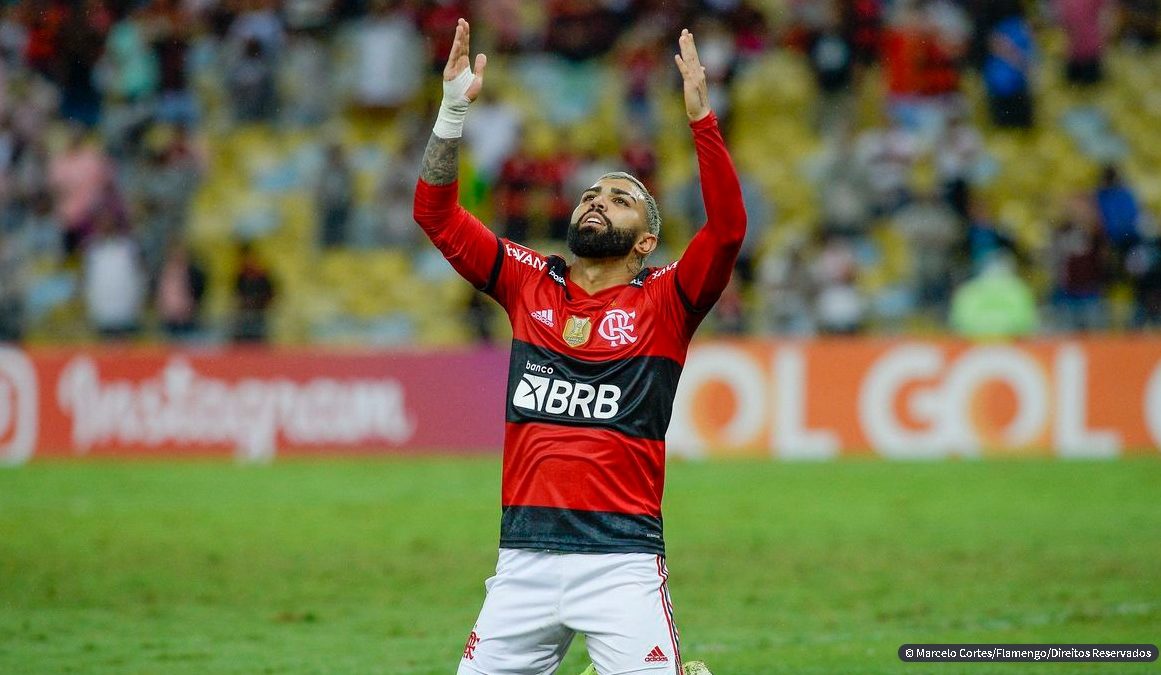 Flamengo vence Bahia e continua sonhando com o Brasileiro