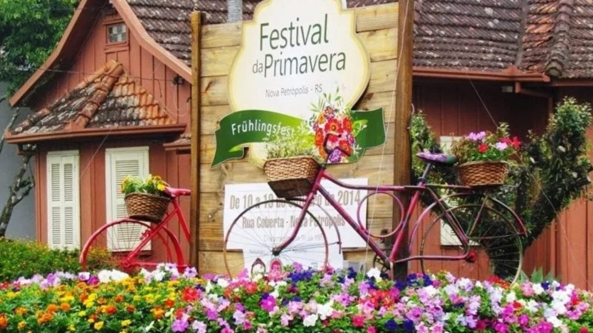 Prefeitura de Nova Petrópolis (RS) inicia a instalação de bicicletários e planejamento visando o Festival da Primavera