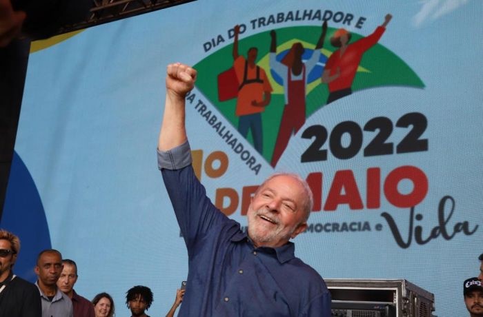 “Voltaremos a ser um país civilizado e ter o povo mais feliz do mundo”, afirmou Lula no 1º de Maio