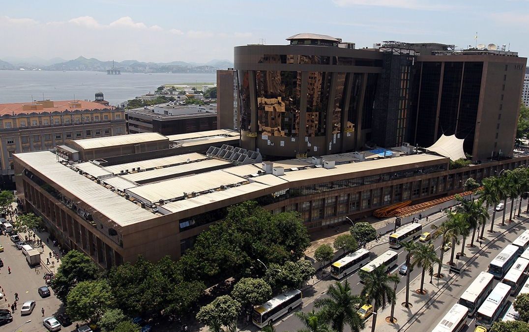 O Rio de Janeiro continua lindo e a escravidão estrutural presente – por Siro Darlan
