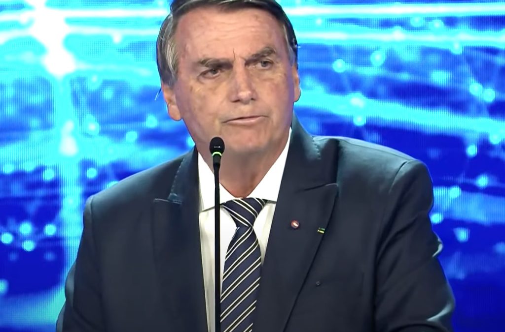 Campanha de Bolsonaro já fala em proibir que ele compareça aos próximos debates