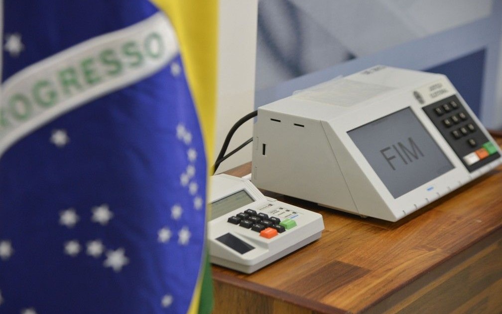 Eleições e Democracia: Conquistas do Povo Brasileiro – por Cacau de Brito