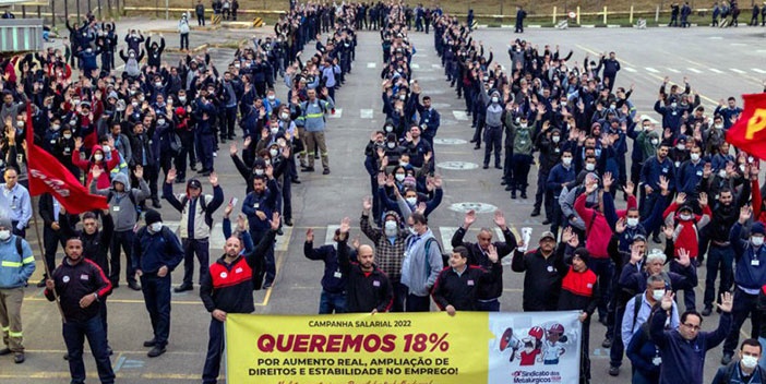Trabalhadores da GM rejeitam proposta de salário sem aumento real e entram em estado de greve