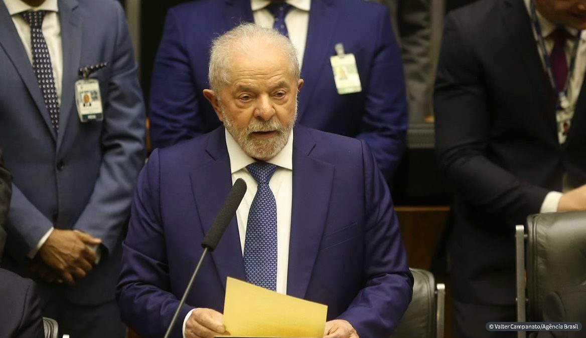 Lula assina 52 decretos, 4 MPs e revoga outros atos do ex-presidente [VÍDEO]