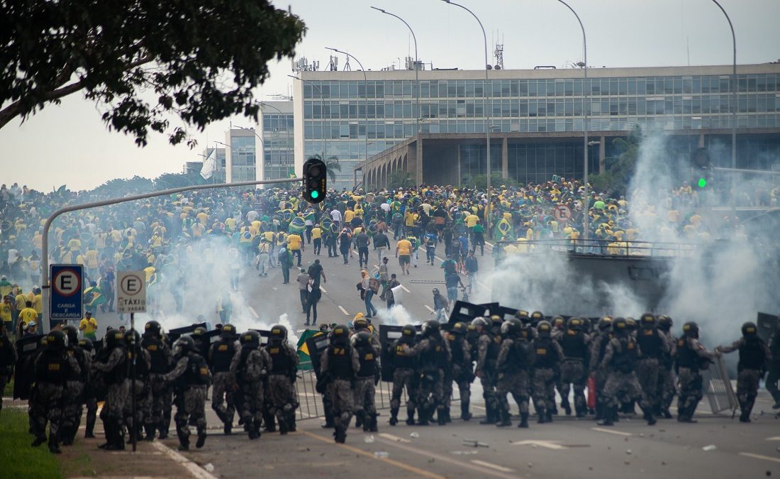 PEC dos Militares e extinção da GLO – por Jorge Folena